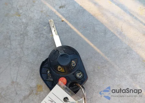 2016 Ford Focus Se z USA, uszkodzony, nr VIN 1FADP3K26GL297867